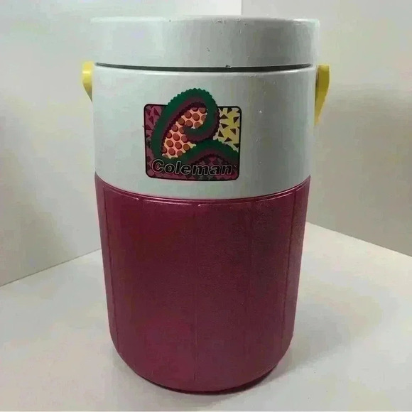 90s Coleman Polylite 1 gallon insulated jug in iridescent fushia - Picture 2 of 10
